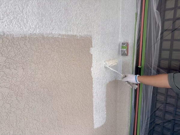 宇都宮市-外壁屋根塗装-外壁下塗り