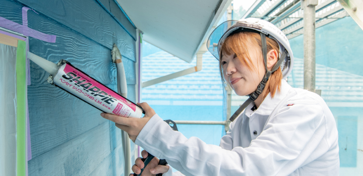 シーリング施工中の様子
